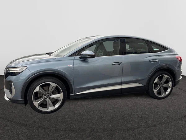 AUDI Q4 Sportback e-tron (2022) — foto 17 van 19
