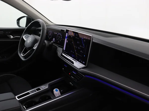 VOLKSWAGEN Passat SW (2025) — foto 13 van 19