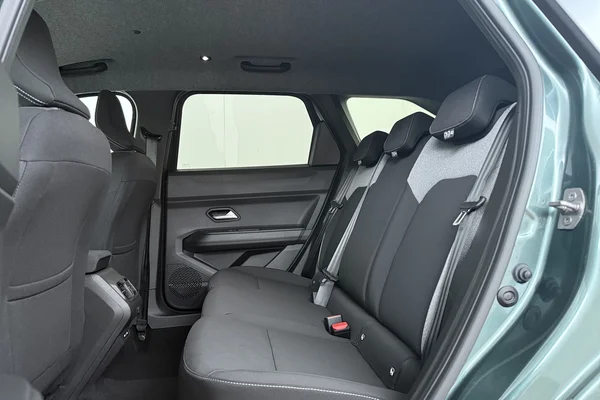 Dacia Bigster Hybrid (2026) — foto 16 van 17