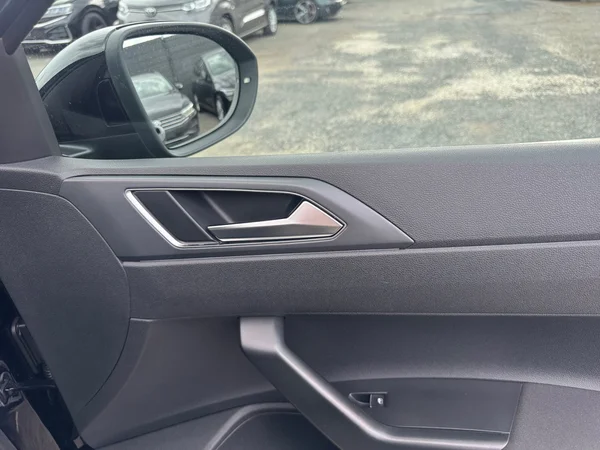 VOLKSWAGEN Taigo (2024) — foto 8 van 24