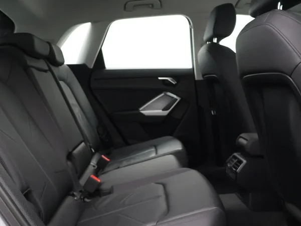 Audi Q3 (2019) — foto 13 van 27