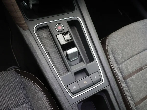 SEAT Leon e-Hybrid (PHEV) (2020) — foto 5 van 23