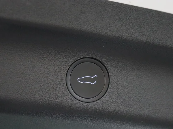 Tesla Model Y (2022) — foto 5 van 42