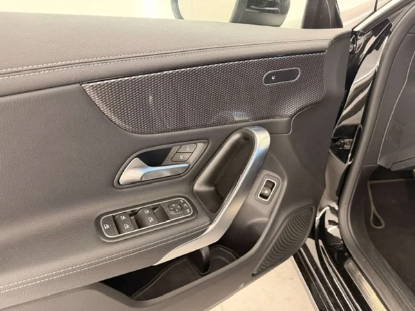 Mercedes-Benz CLA (2023) — foto 4 van 21