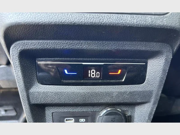 Volkswagen Tiguan (2024) — foto 28 van 35
