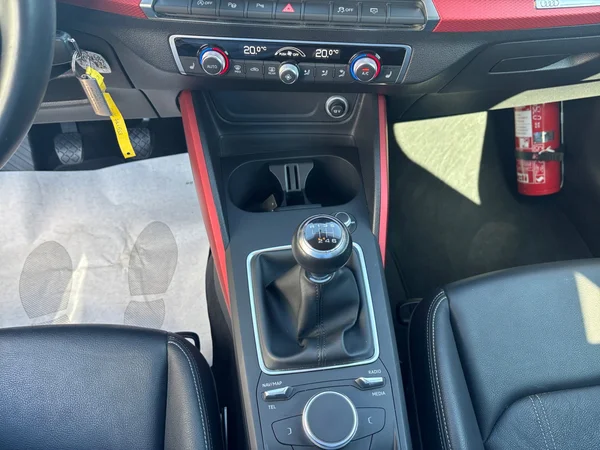 AUDI Q2 (2017) — foto 2 van 17