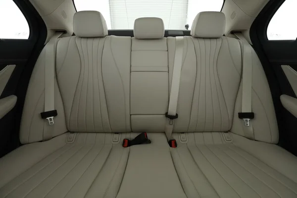 Mercedes-Benz E-Klasse (2021) — foto 6 van 16