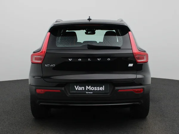 Volvo EX40 (2023) — foto 35 van 39