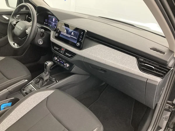 SKODA Kamiq (2025) — foto 8 van 36