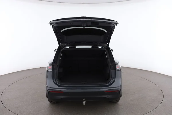 Volkswagen Tiguan (2024) — foto 7 van 16