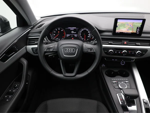 AUDI A4 (2017) — foto 17 van 19