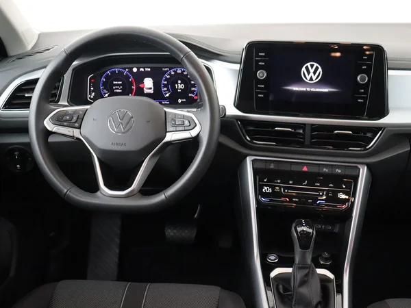 VOLKSWAGEN T-Roc (2025) — foto 16 van 18
