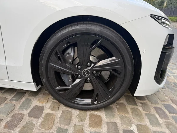 AUDI S6 Sportback e-tron (2026) — foto 5 van 22