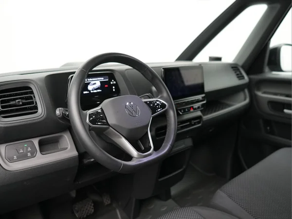 VOLKSWAGEN ID.Buzz (2025) — foto 9 van 44
