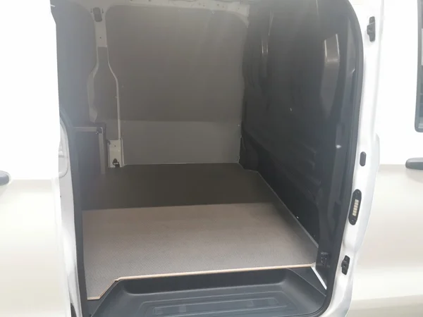 VOLKSWAGEN Transporter T7 28 Fou Swb (2025) — foto 5 van 15