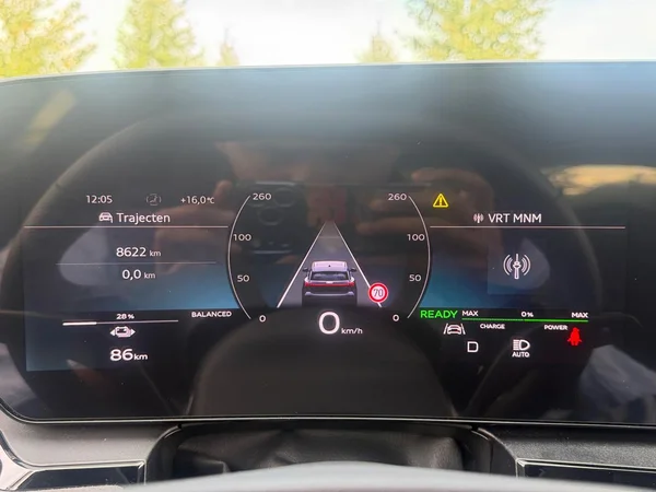 AUDI Q6 e-tron (2025) — foto 5 van 19