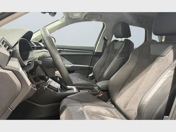 Audi Q3 (2021) — foto 27 van 27