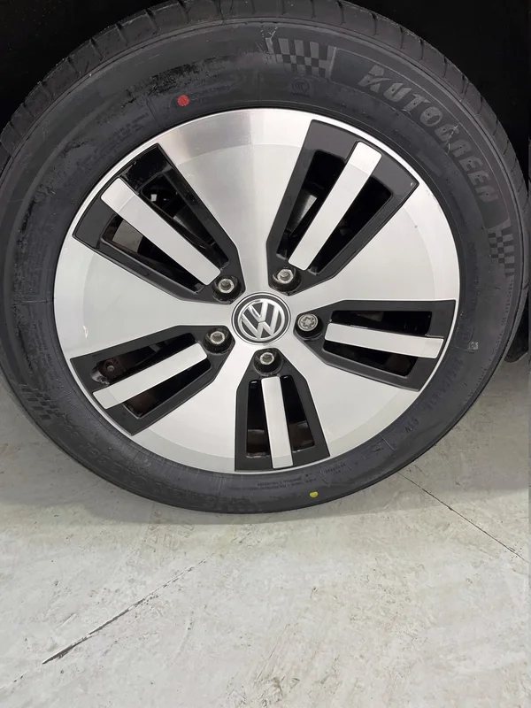 Volkswagen E-Golf (2019) — foto 38 van 75