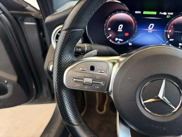 Mercedes-Benz C-Klasse (2020) — foto 10 van 24