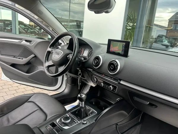 Audi A3 (2014) — foto 17 van 18
