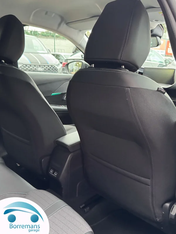 Peugeot 208 (2022) — foto 14 van 34