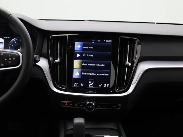 Volvo V60 (2022) — foto 2 van 44