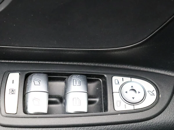 Mercedes-Benz Vito (2022) — foto 27 van 27