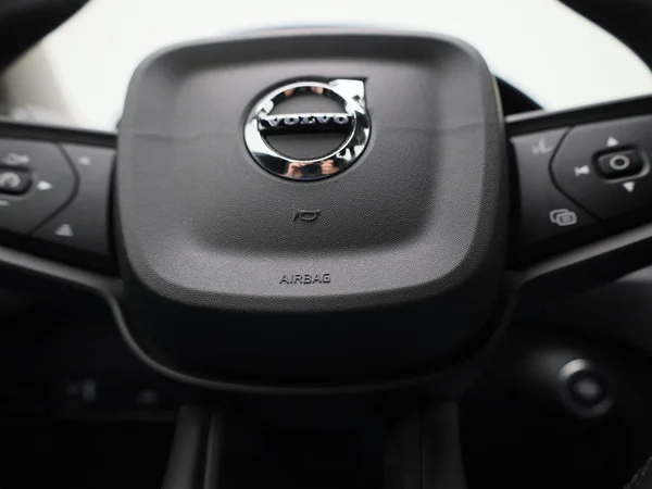 Volvo XC40 (2021) — foto 17 van 41
