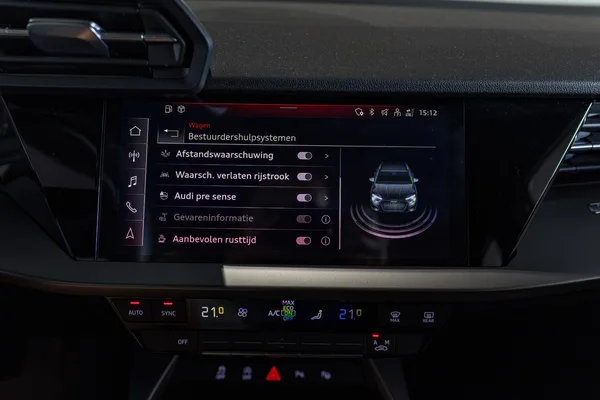 Audi A3 (2022) — foto 28 van 38