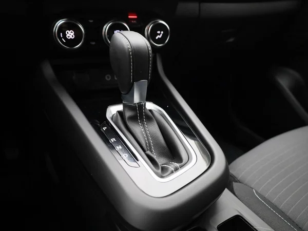 Renault Arkana (2025) — foto 11 van 40