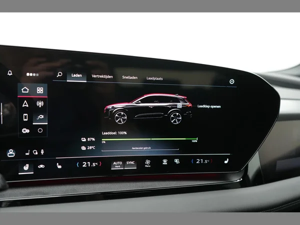 AUDI Q6 e-tron (2025) — foto 16 van 46