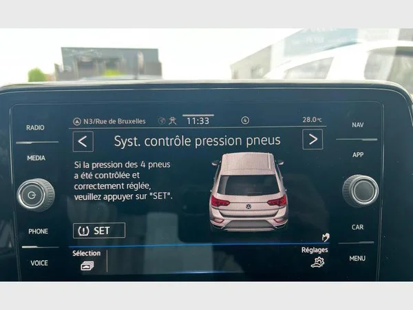 Volkswagen T-Roc (2022) — foto 11 van 24