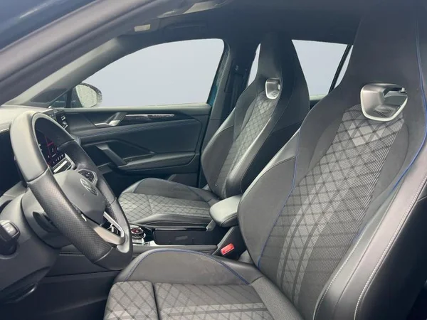 VOLKSWAGEN Tiguan Dsl (2024) — foto 7 van 24