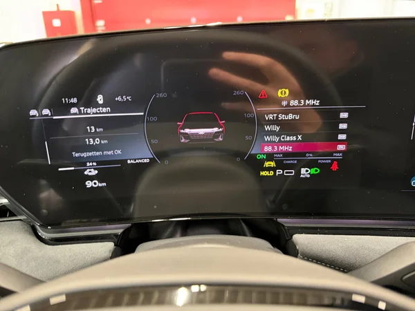 AUDI A6 Avant e-tron (2025) — foto 2 van 24