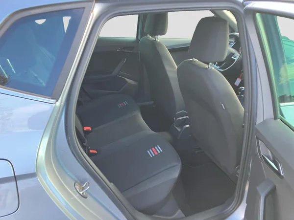 SEAT Arona (2018) — foto 3 van 25