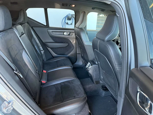 Volvo XC40 (2018) — foto 22 van 23