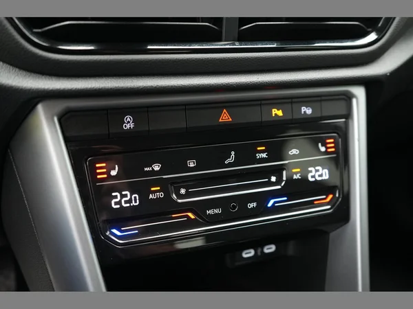 VOLKSWAGEN T-Roc (2023) — foto 16 van 28