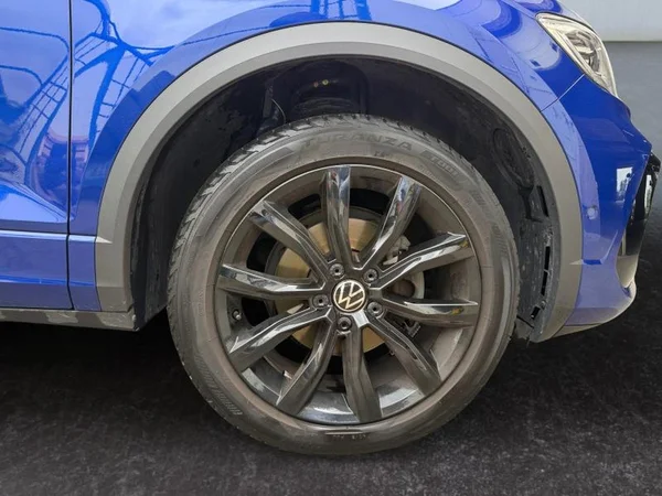 VOLKSWAGEN T-Roc (2023) — foto 2 van 27