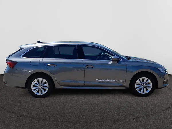 SKODA Octavia Combi (2025) — foto 22 van 23