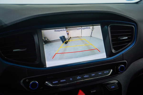 Hyundai Ioniq PHEV (2018) — foto 22 van 54