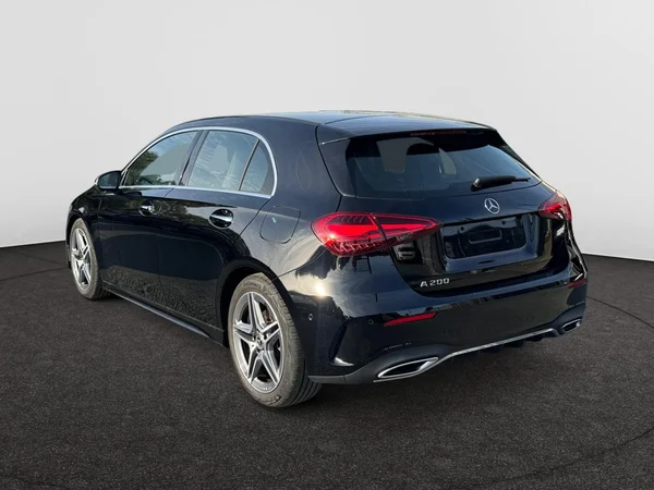 MERCEDES-BENZ A 200 (2024) — foto 18 van 24