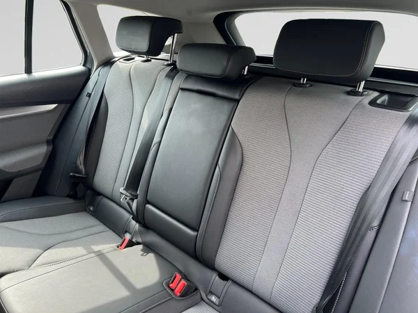SKODA Enyaq (2022) — foto 10 van 24
