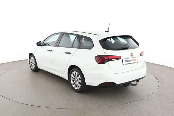 Fiat Tipo (2019) — foto 10 van 16