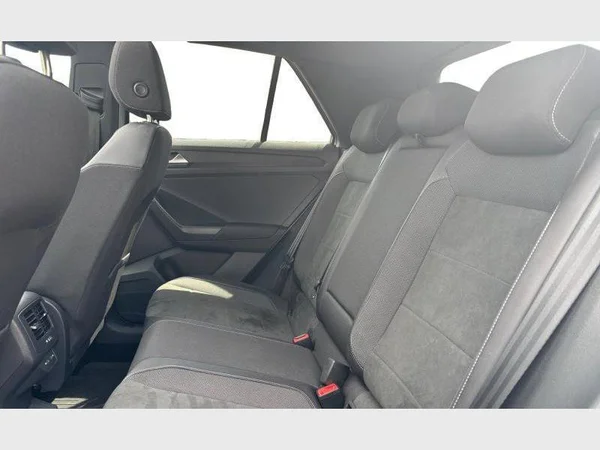Volkswagen T-Roc (2023) — foto 10 van 25