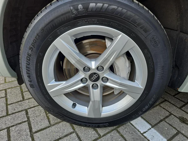 AUDI Q5 Sportback PHEV (2022) — foto 8 van 17