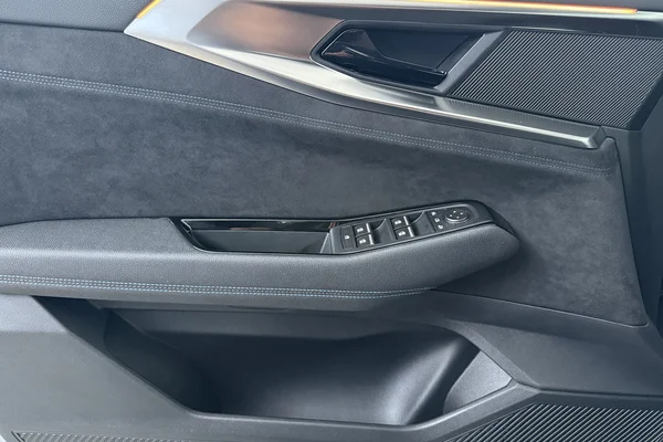 Renault Austral E-Tech (HEV) (2024) — foto 8 van 18