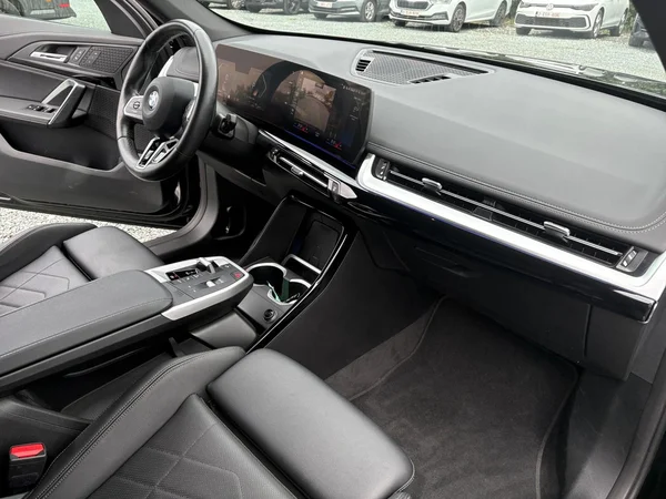 BMW X1 (U11) (2022) — foto 3 van 24