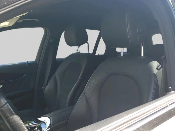 Mercedes-Benz GLC (2019) — foto 3 van 25