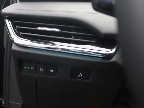 SKODA Enyaq Coupé (2024) — foto 19 van 29