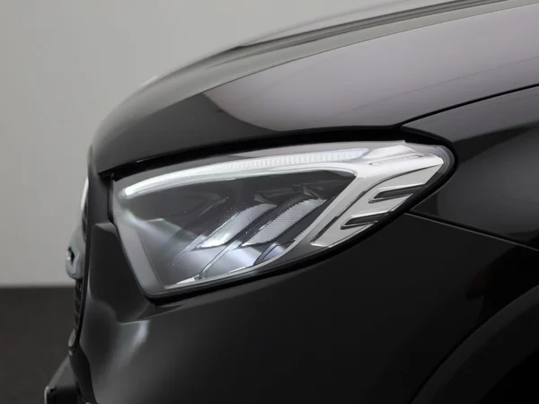 Mercedes-Benz GLC (2025) — foto 8 van 50